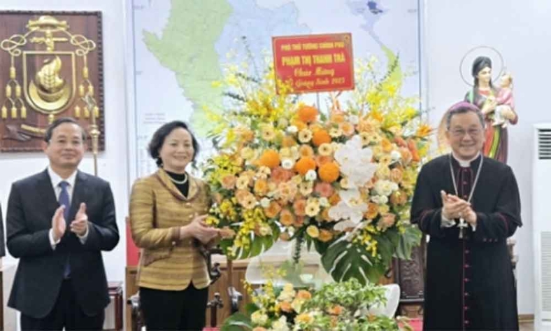  Phó Thủ tướng Chính phủ Phạm Thị Thanh Trà thăm, chúc mừng Giáng sinh tại Tòa Giám mục Bắc Ninh	